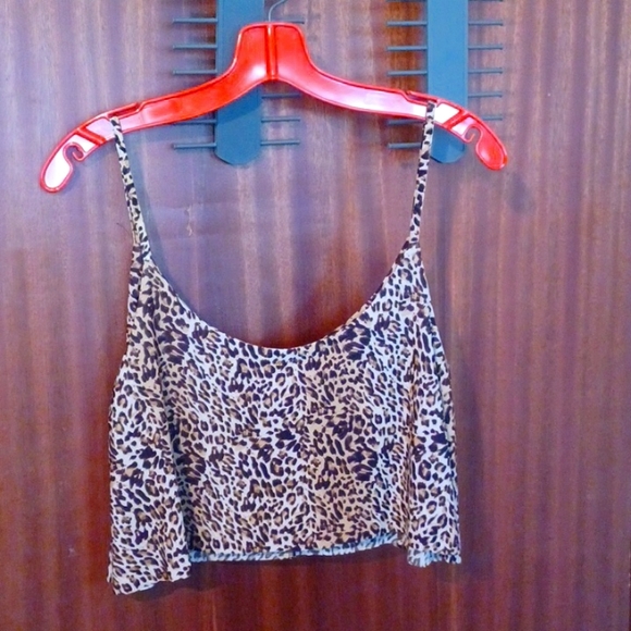 5 For $15 Cheetah print flowy cropped blouse - Picture 3 of 11